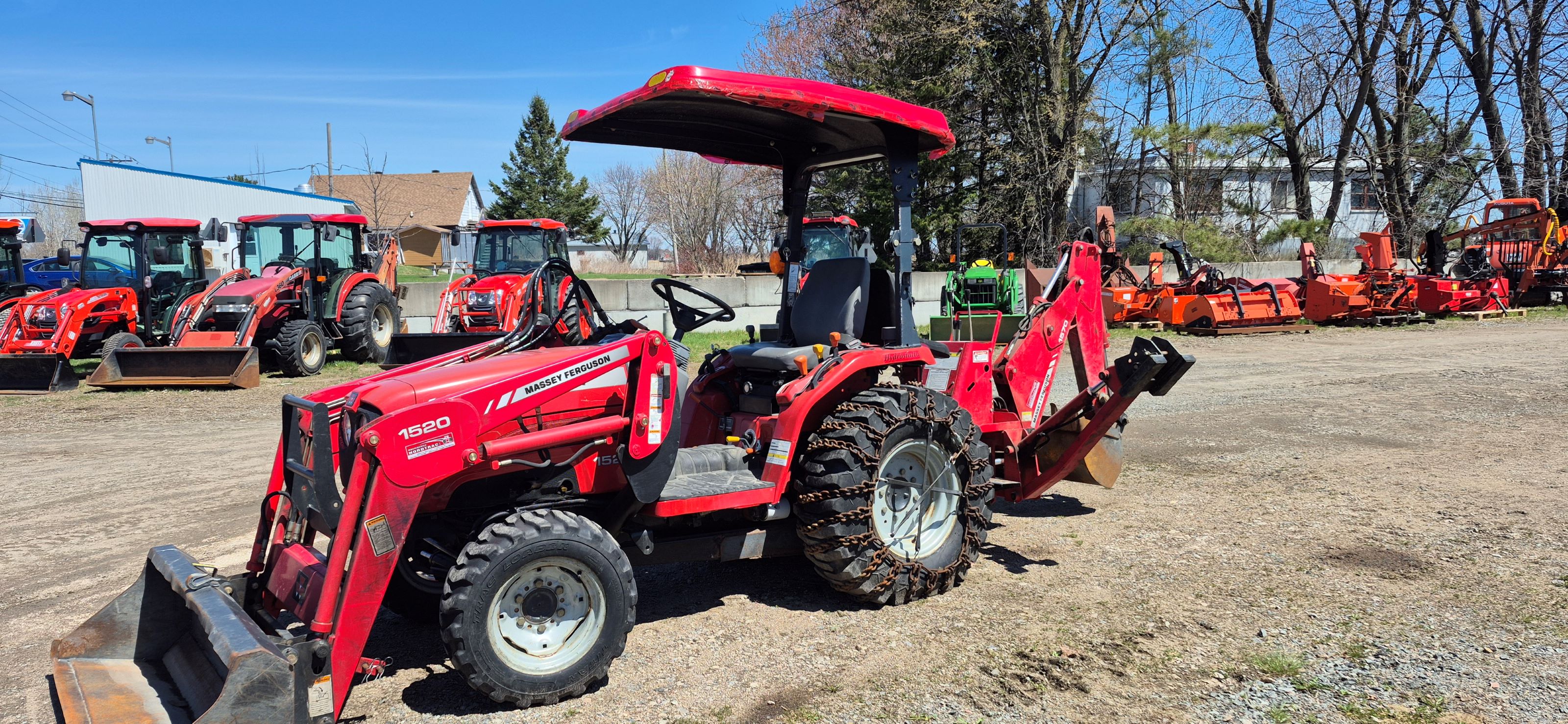 Machineries usagées | MASSEY FERGUSON1528